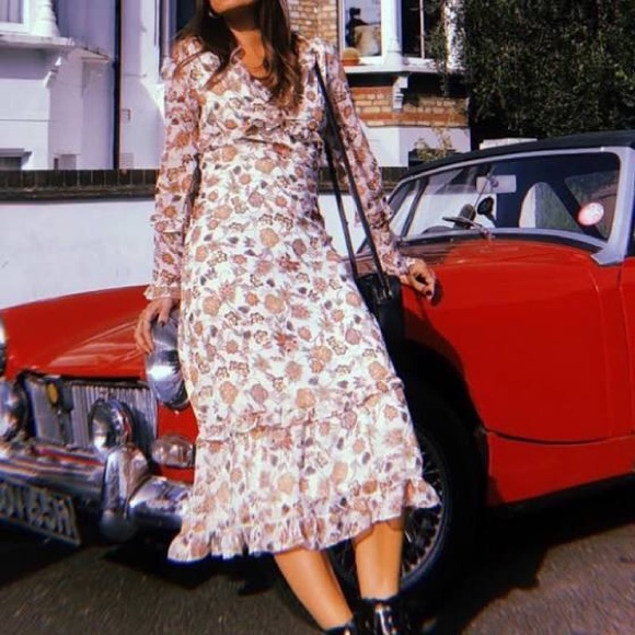 💐NWT!!💐Goldie Floral Long Sleeve Maxi Dress - Picture 1 of 9